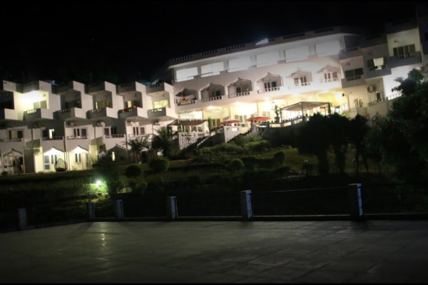 Monal Resort